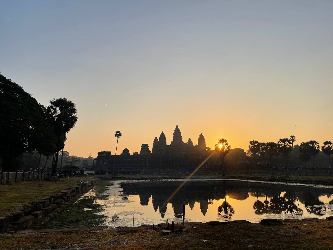 Angkor thom,la porte de la cité,bayon,Baphoun,la terrasse des éléphant, Ta nei, Taphrom,la village authentique de Sarah Srong.